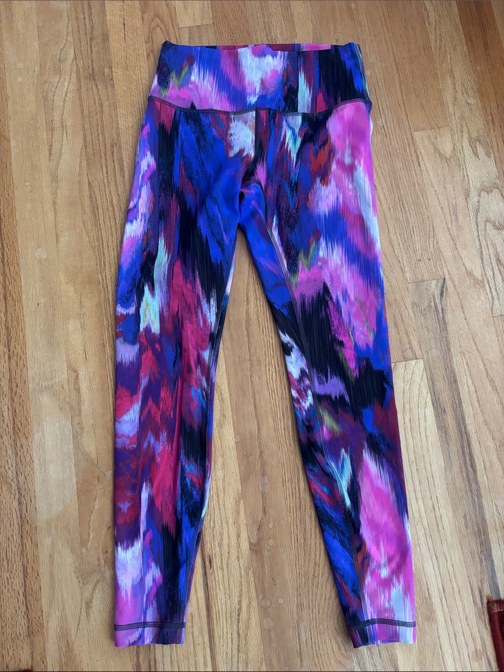 Lululemon Multicolor Active Leggings - Pink, black & Blue Print